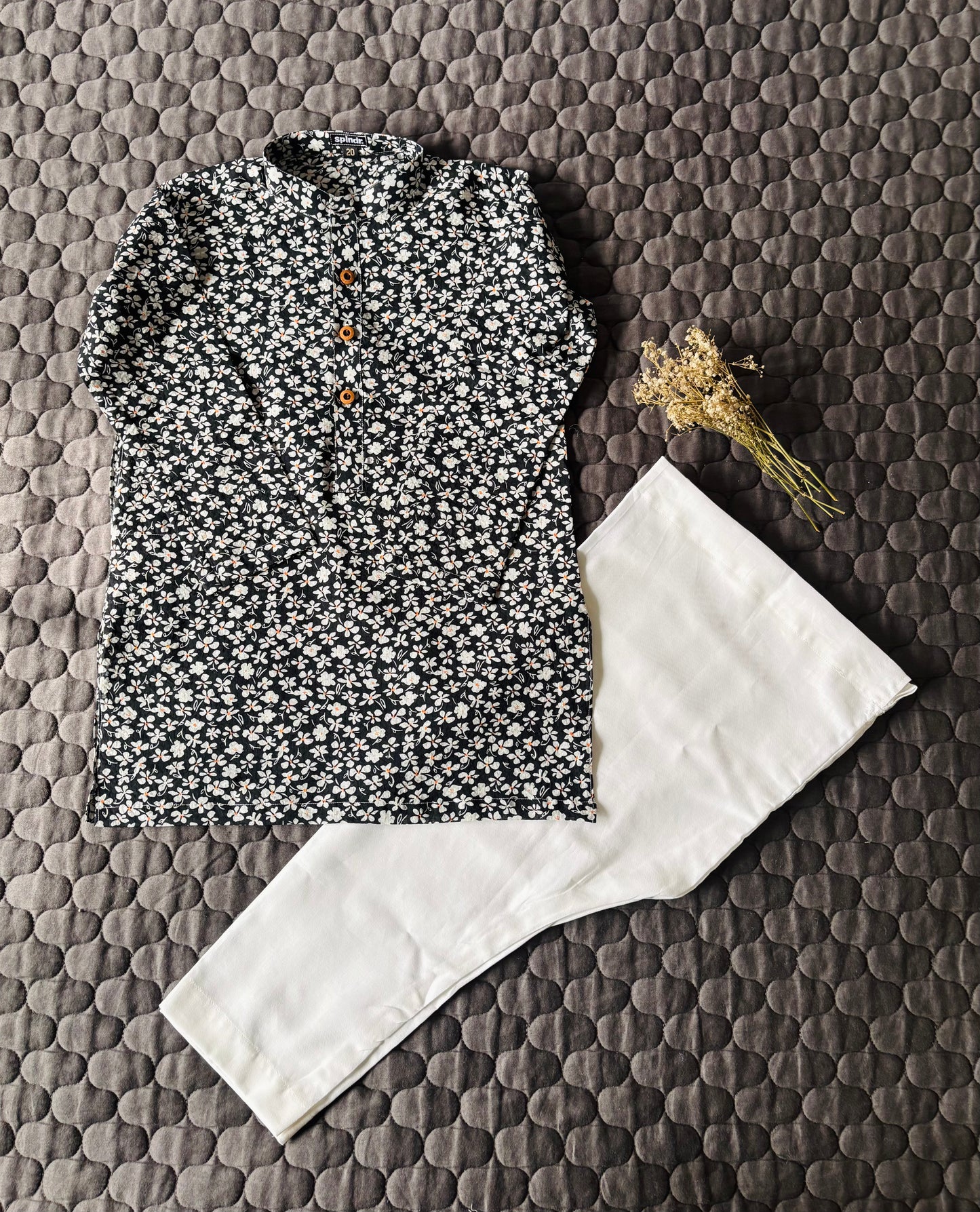 BLACK FLORAL