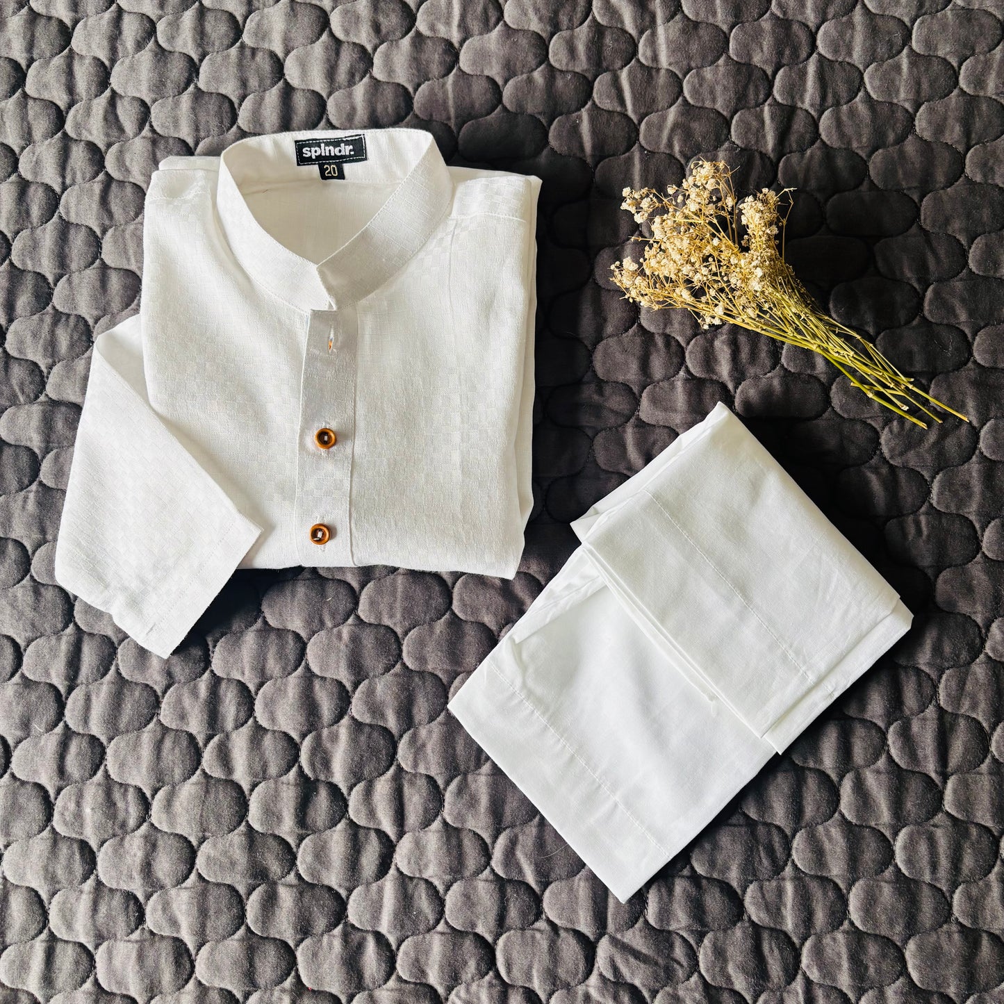 TEXTURED WHITE