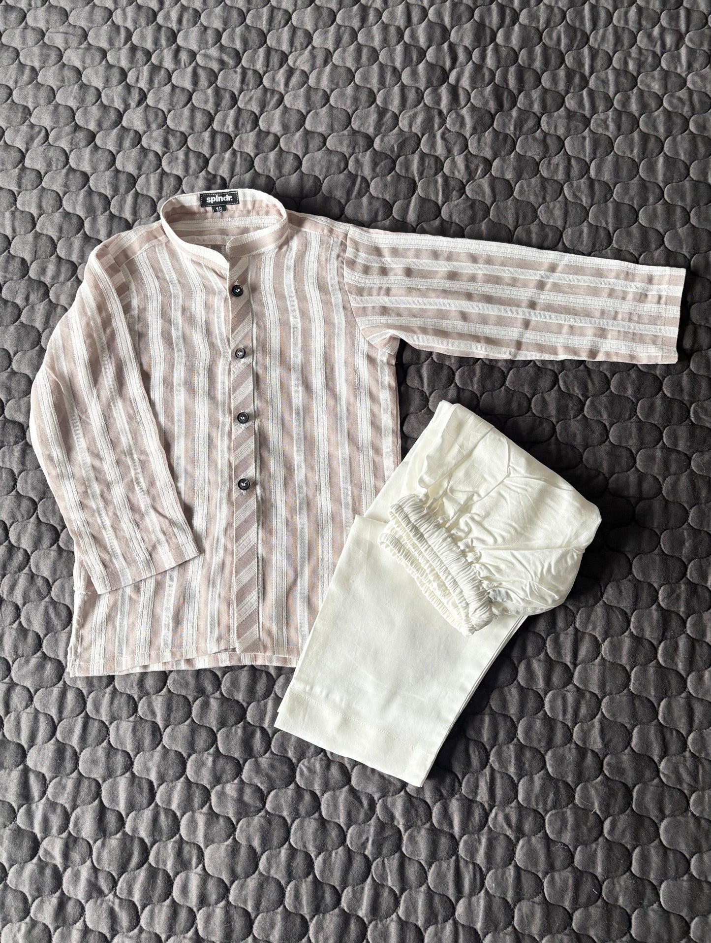 BEIGE STRIPES