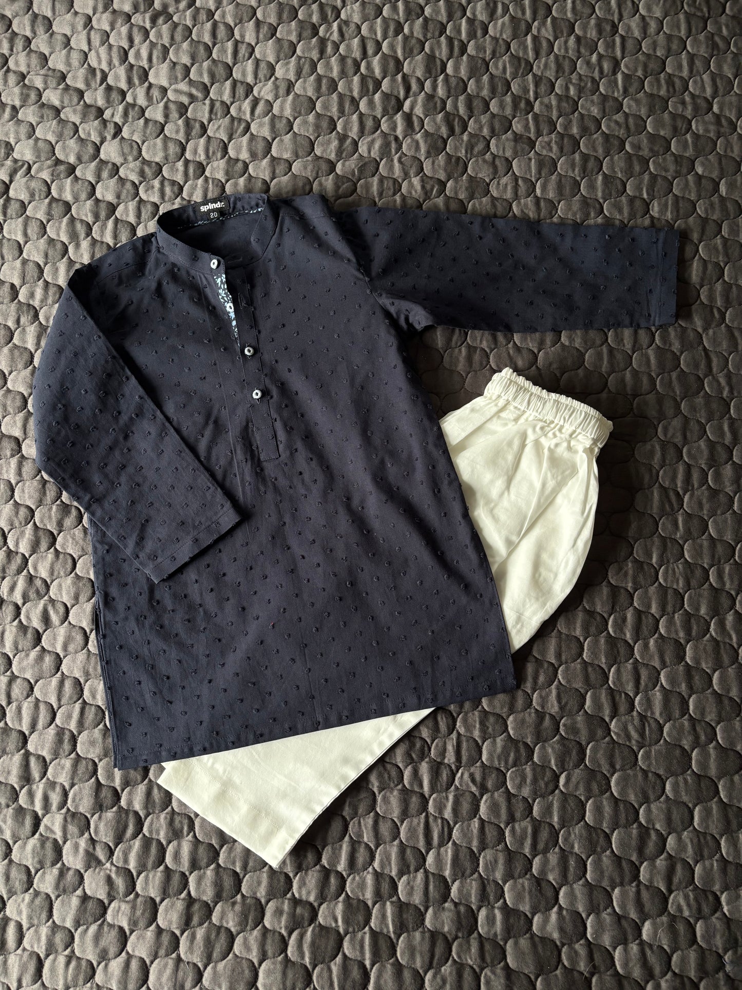BROCHIA BLUE