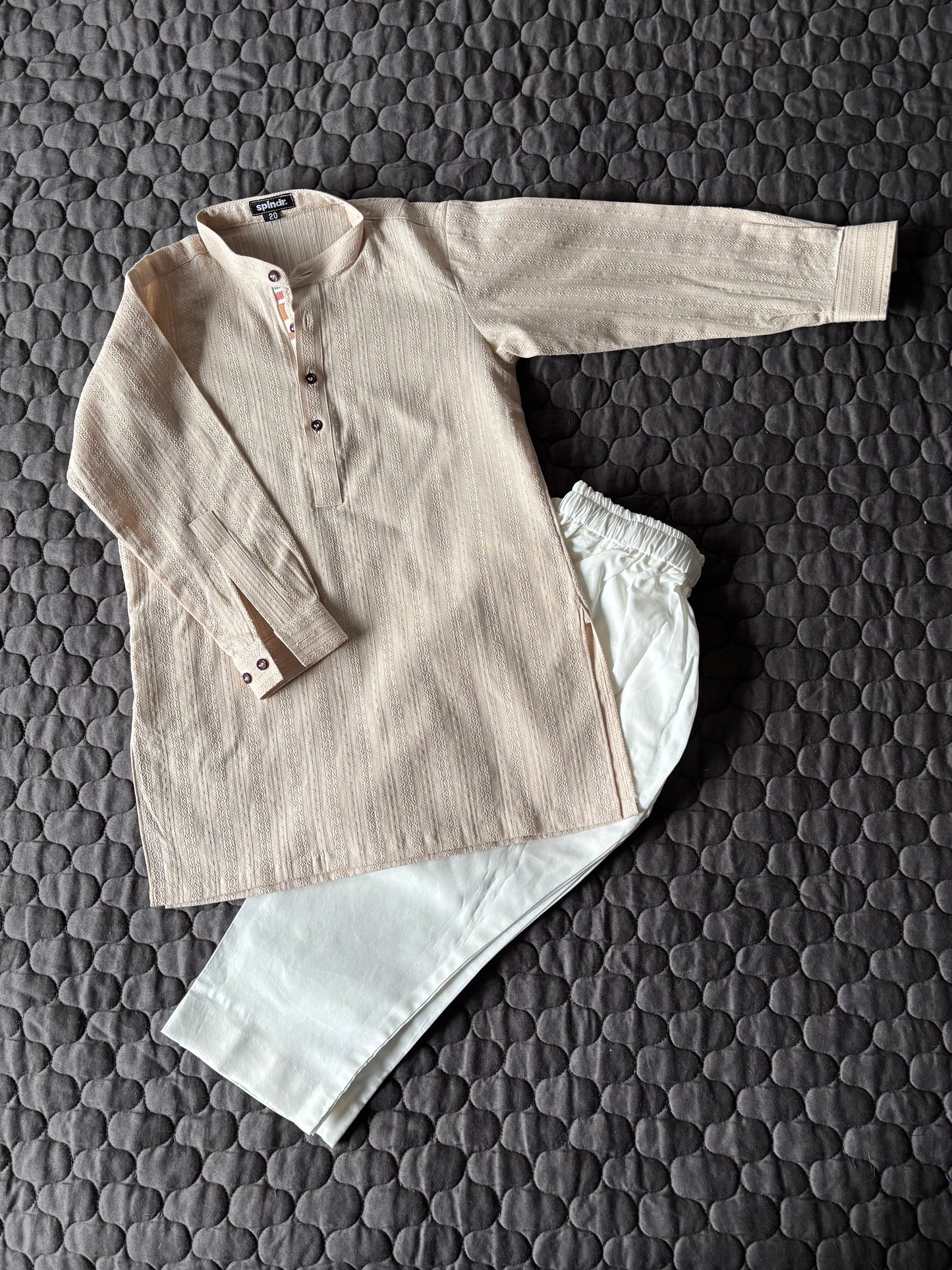 BEIGE DOBBY
